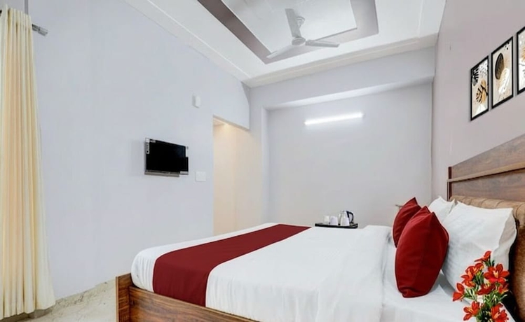 Imagen de la habitación del Hotel Super Pari Chowk Formerly The Divine KRC. Foto 7