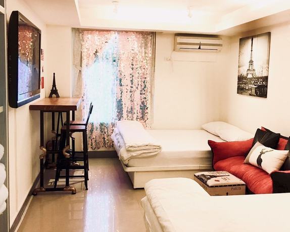 Imagen de la habitación del Hotel Super Star Hostel. Foto 8