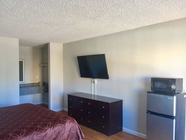 Imagen de la habitación del Hotel Super Stay Inn. Foto 3