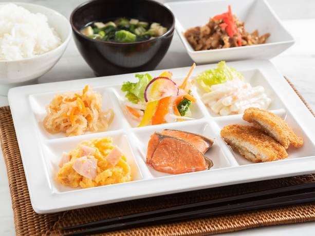 Imagen del bar/restaurante del Hotel Super Towada Tennen Onsen. Foto 11