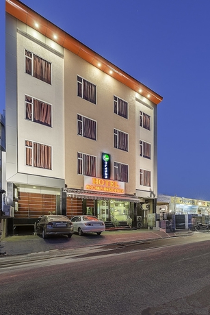 Imagen general del Hotel Super Townhouse Bani Park Formerly Aroma Residency. Foto 1