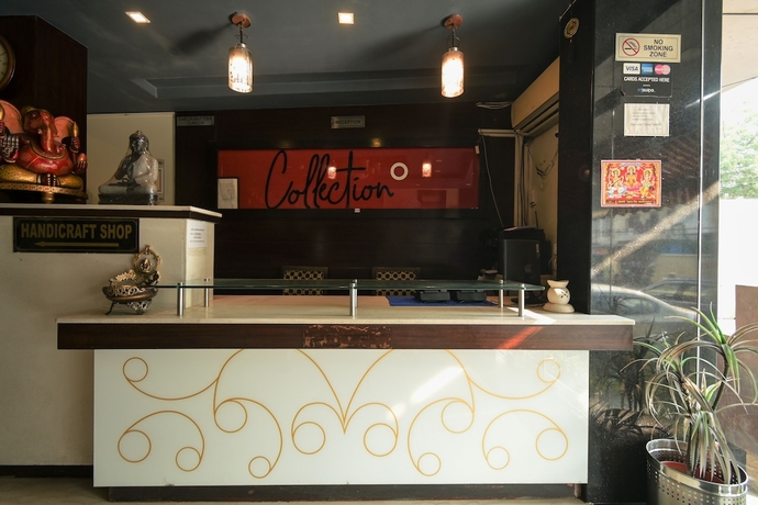 Imagen de los interiores del Hotel Super Townhouse Bani Park Formerly Aroma Residency. Foto 17