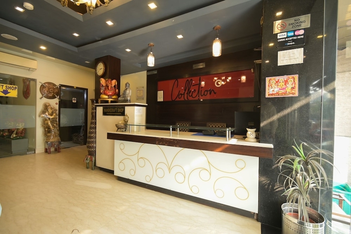 Imagen de los interiores del Hotel Super Townhouse Bani Park Formerly Aroma Residency. Foto 18