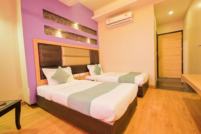 Imagen de la habitación del Hotel Super Townhouse Bani Park Formerly Aroma Residency. Foto 14