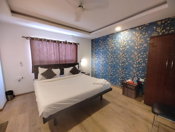 Imagen de la habitación del Hotel Super Townhouse Hatigaon Near Medicity Formerly Hotel Grand Majesty. Foto 3