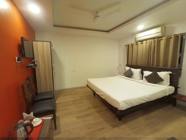 Imagen de la habitación del Hotel Super Townhouse Hatigaon Near Medicity Formerly Hotel Grand Majesty. Foto 5