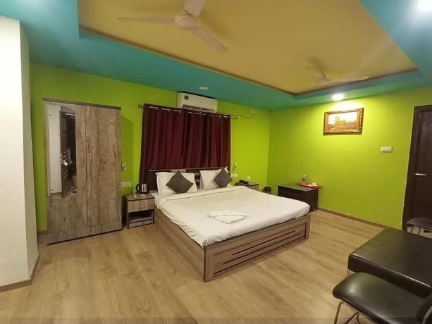 Imagen de la habitación del Hotel Super Townhouse Hatigaon Near Medicity Formerly Hotel Grand Majesty. Foto 8