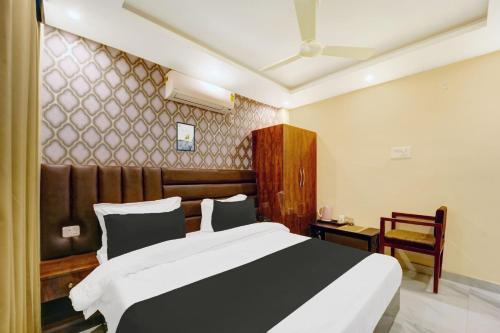 Imagen de la habitación del Hotel Super Townhouse OAK The Dev Regency. Foto 9
