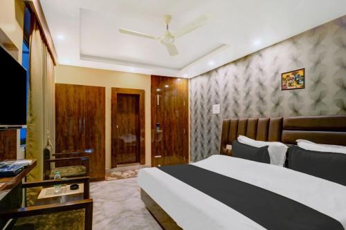 Imagen de la habitación del Hotel Super Townhouse OAK The Dev Regency. Foto 13
