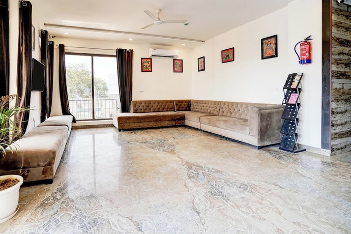 Imagen de los interiores del Hotel Super Townhouse Taj Mahal East Gate. Foto 16