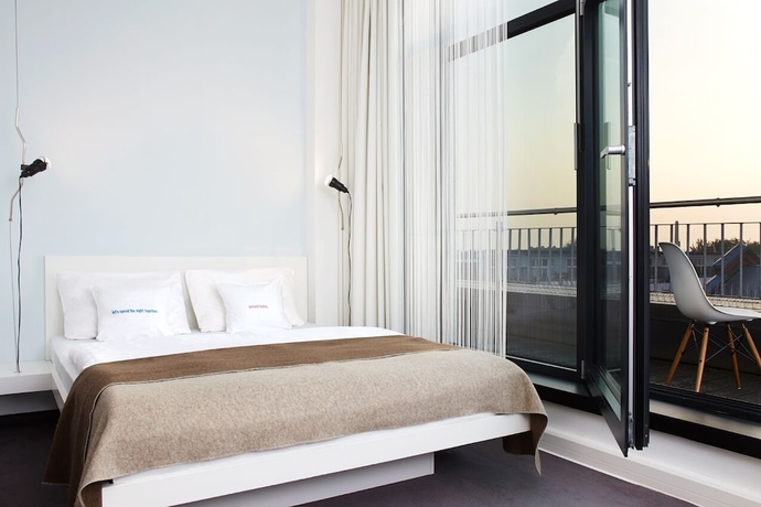 Imagen de la habitación del Hotel Superbude Altona Paradise. Foto 11