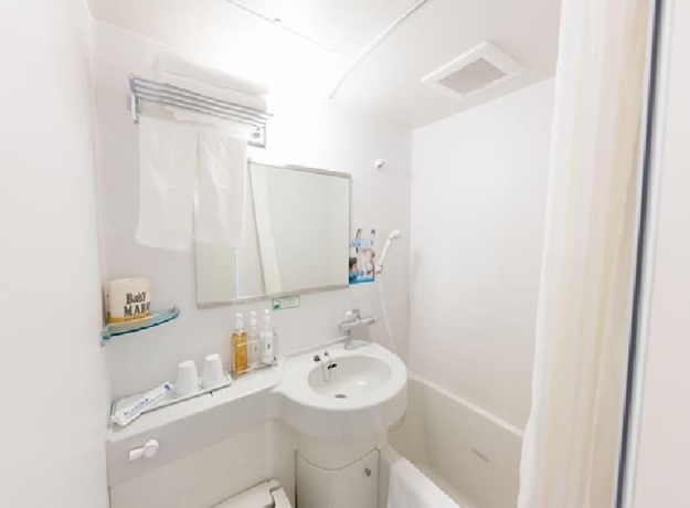 Imagen de la habitación del Hotel Superhotel Tokyo Otsuka. Foto 13