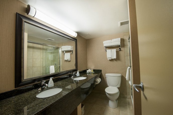 Imagen de la habitación del Hotel Superior Inn Hotel and Conference Centre Thunder Bay. Foto 2