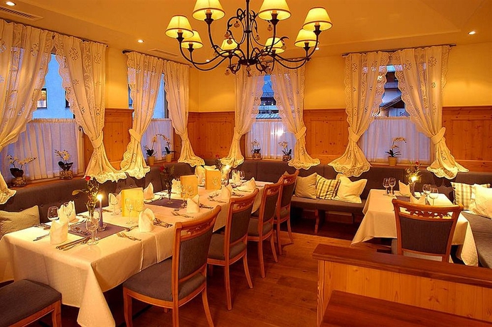 Imagen del bar/restaurante del Hotel Superior Sport Und Familienresort Alpenblick. Foto 1