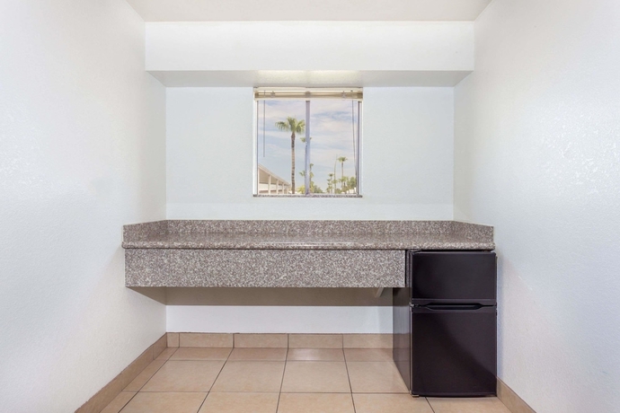 Imagen de la habitación del Hotel Superior Suites Phoenix Mesa. Foto 9