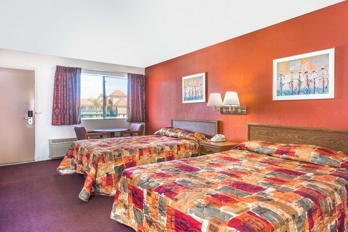 Imagen de la habitación del Hotel Superior Suites Phoenix Mesa. Foto 10