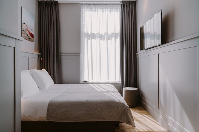 Imagen de la habitación del Hotel Supernova. Foto 11