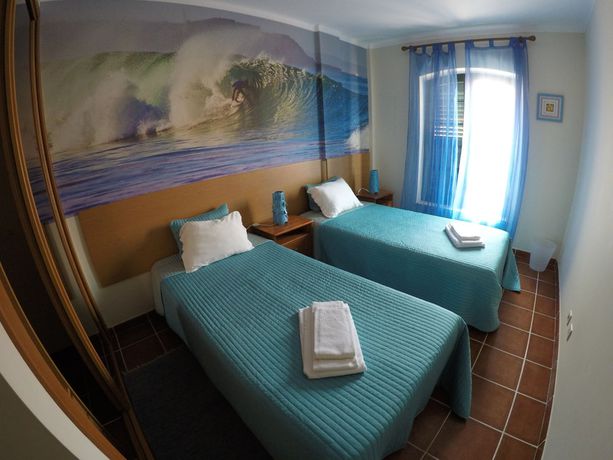 Imagen de la habitación del Hotel Supertubos Beach Hostel. Foto 2