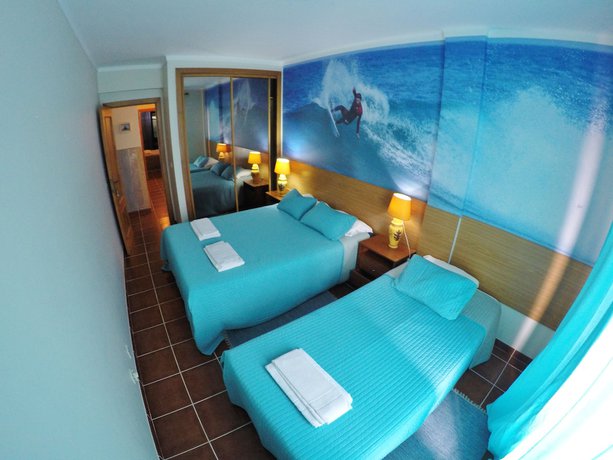 Imagen de la habitación del Hotel Supertubos Beach Hostel. Foto 4