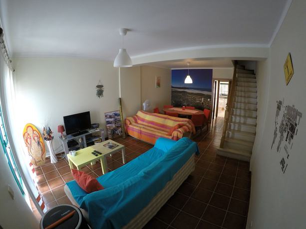 Imagen de los interiores del Hotel Supertubos Beach Hostel. Foto 20