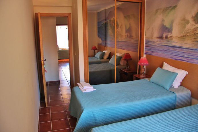 Imagen de la habitación del Hotel Supertubos Beach Hostel. Foto 18