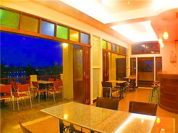 Imagen del bar/restaurante del Hotel Suphan Lake Hometel. Foto 5