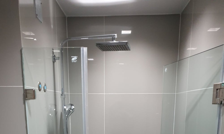 Imagen de la habitación del Hotel Suphatra Pattaya Posh. Foto 13