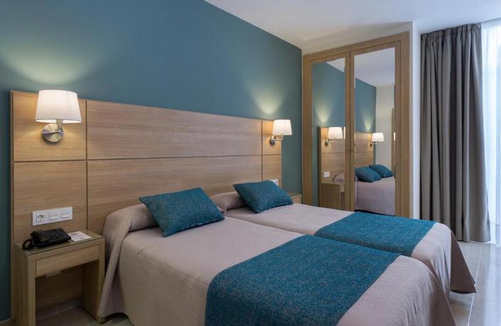 Imagen de la habitación del Hotel Sur Málaga. Foto 5