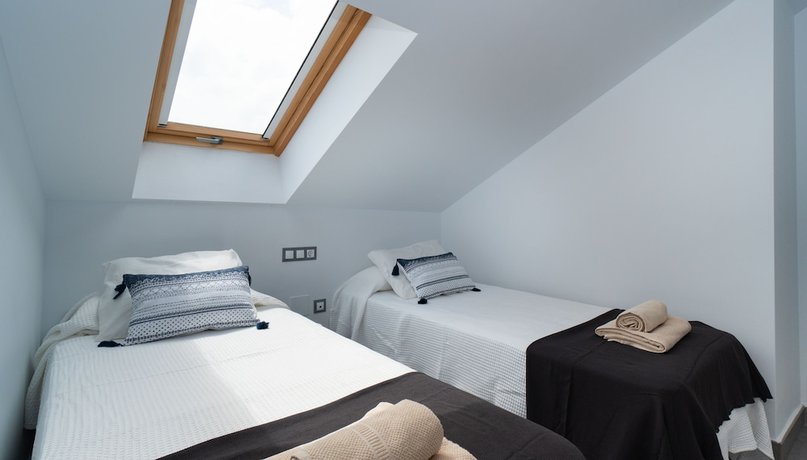 Imagen de la habitación del Hotel Sur Suites La Dorada. Foto 9