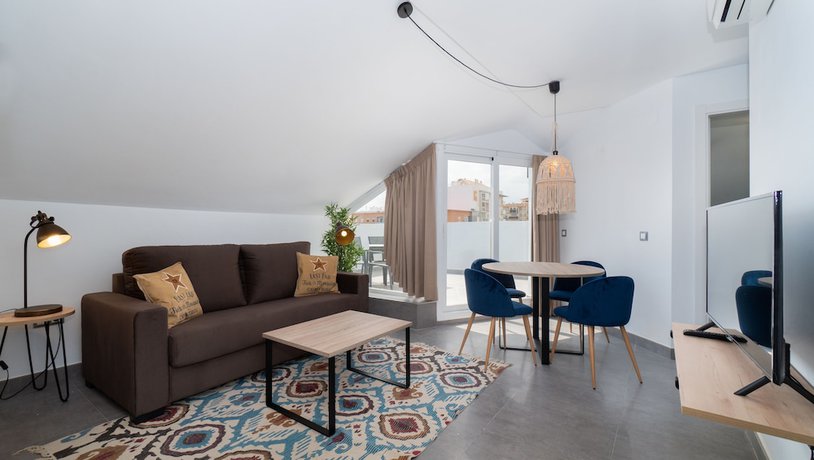 Imagen de la habitación del Hotel Sur Suites La Dorada. Foto 15