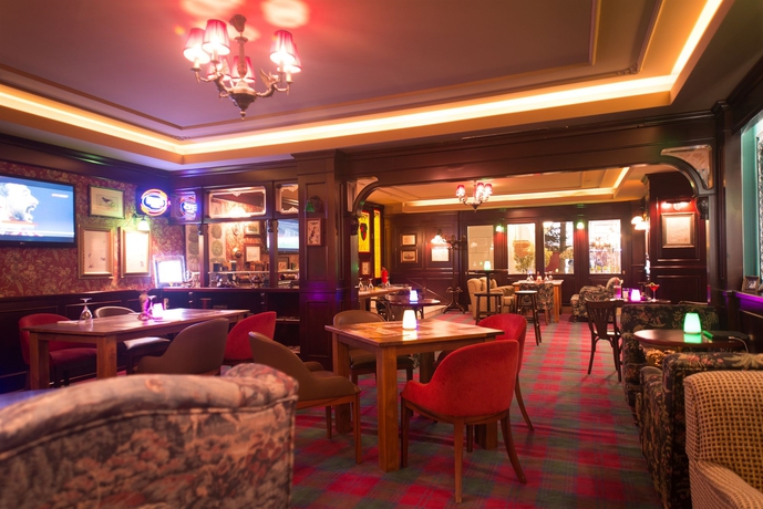 Imagen del bar/restaurante del Hotel Sura Luxury Million and Spa. Foto 5