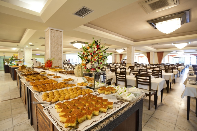 Imagen del bar/restaurante del Hotel Sural - All Inclusive. Foto 3