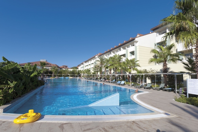 Imagen de la piscina del Hotel Sural Resort - All Inclusive. Foto 14