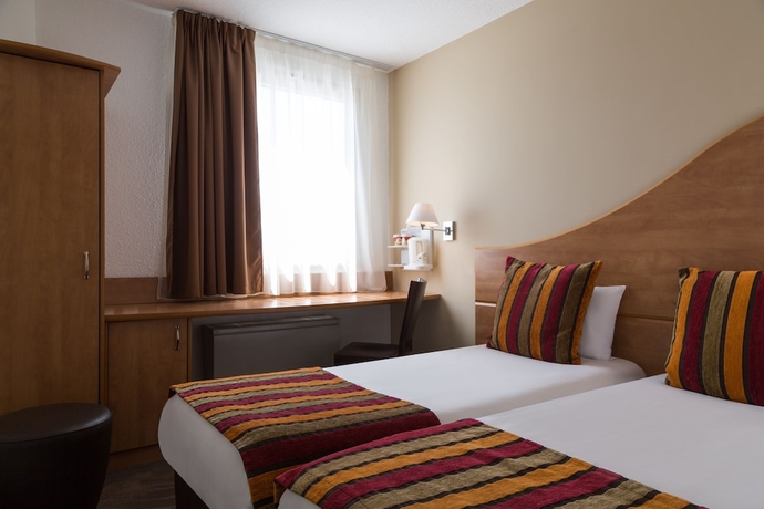 Imagen de la habitación del Hotel Sure By Best Western Bordeaux Lac. Foto 3