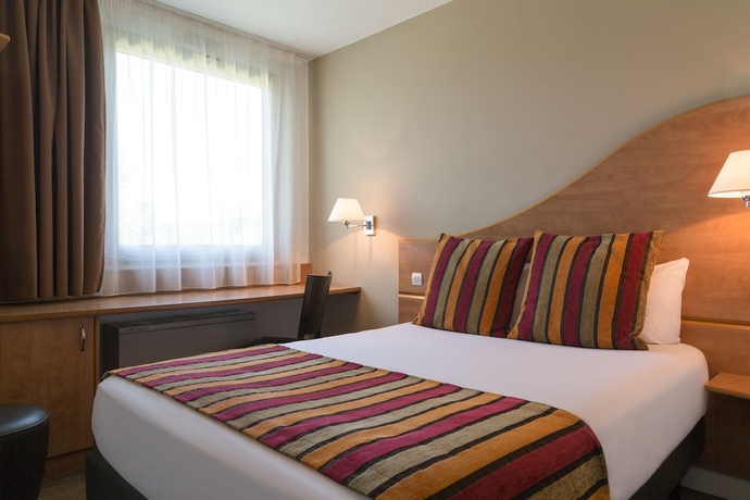 Imagen de la habitación del Hotel Sure By Best Western Bordeaux Lac. Foto 7