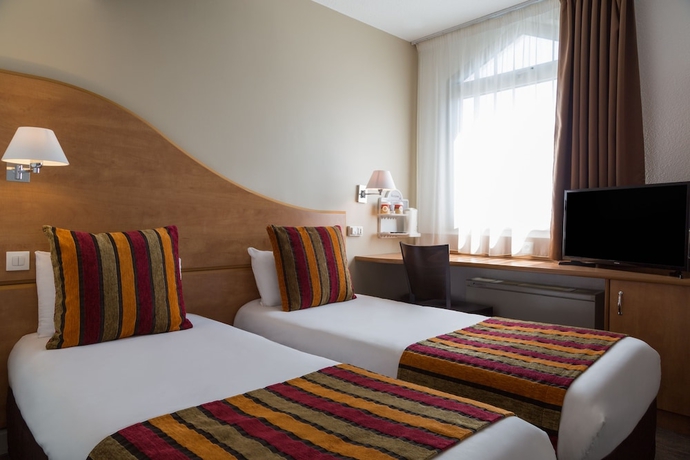 Imagen de la habitación del Hotel Sure By Best Western Bordeaux Lac. Foto 15