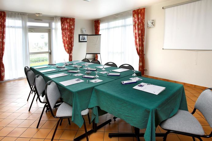 Imagen de los interiores del Hotel Sure By Best Western Calais Coquelles Tunnel S/ Manche. Foto 12