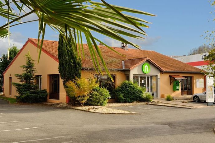 Imagen de los interiores del Hotel Sure By Best Western Rochefort-sur-mer. Foto 15