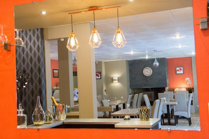 Imagen del bar/restaurante del Hotel Sure Hotel by Best Western Angouleme. Foto 4