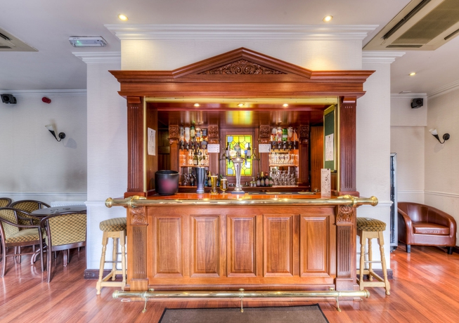 Imagen del bar/restaurante del Hotel Sure Hotel by Best Western Birmingham South. Foto 2