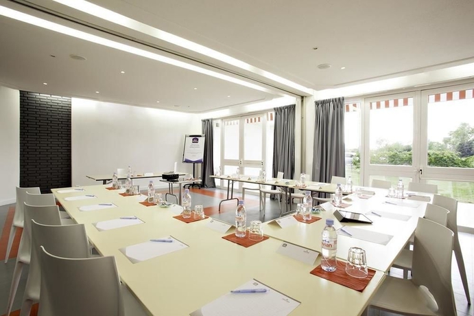 Imagen de los interiores del Hotel Sure Hotel by Best Western Bordeaux Aéroport. Foto 13