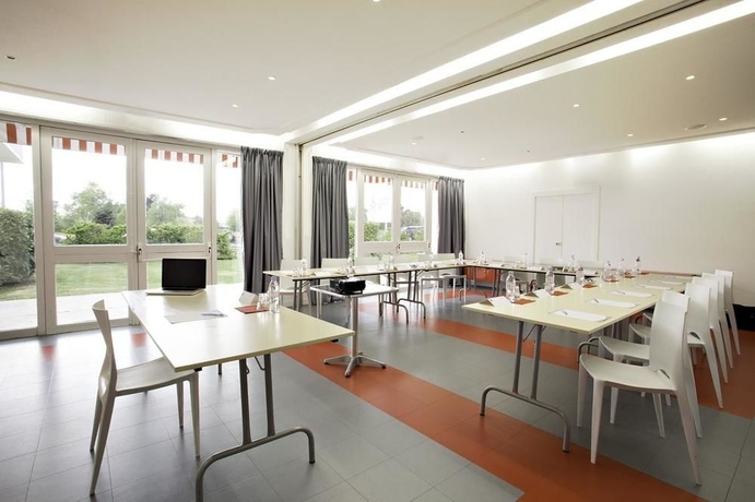 Imagen de los interiores del Hotel Sure Hotel by Best Western Bordeaux Aéroport. Foto 15