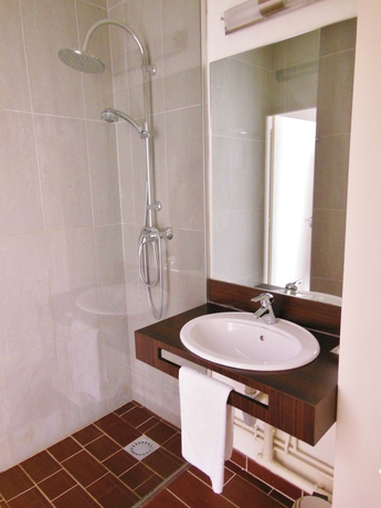 Imagen de la habitación del Hotel Sure Hotel by Best Western Caen Mémorial. Foto 5