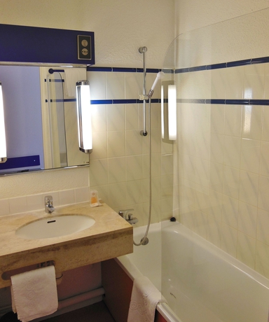 Imagen de la habitación del Hotel Sure Hotel by Best Western Caen Mémorial. Foto 8