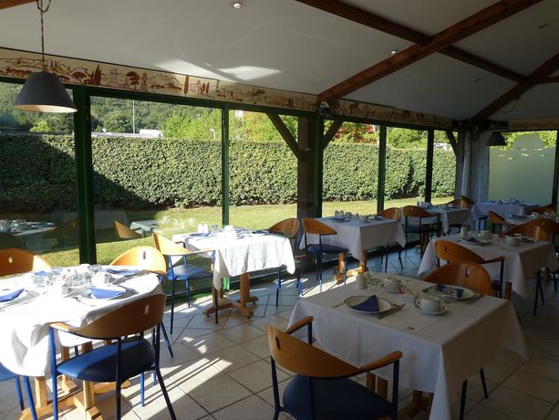Imagen del bar/restaurante del Hotel Sure Hotel by Best Western Gemenos en Provence. Foto 5