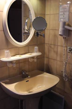 Imagen de la habitación del Hotel Sure Hotel by Best Western Saintes. Foto 5