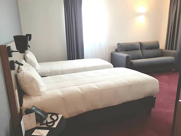 Imagen general del Hotel Sure by Best Western Les Portes de Montauban. Foto 10