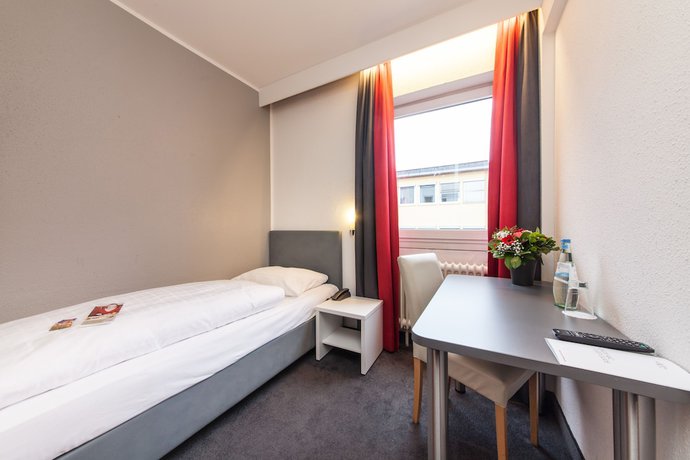 Imagen de la habitación del Hotel Sure by Best Western Muenchen Hauptbahnhof. Foto 17