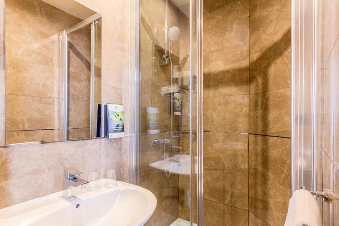 Imagen general del Hotel Sure by Best Western Paris Gare du Nord. Foto 16