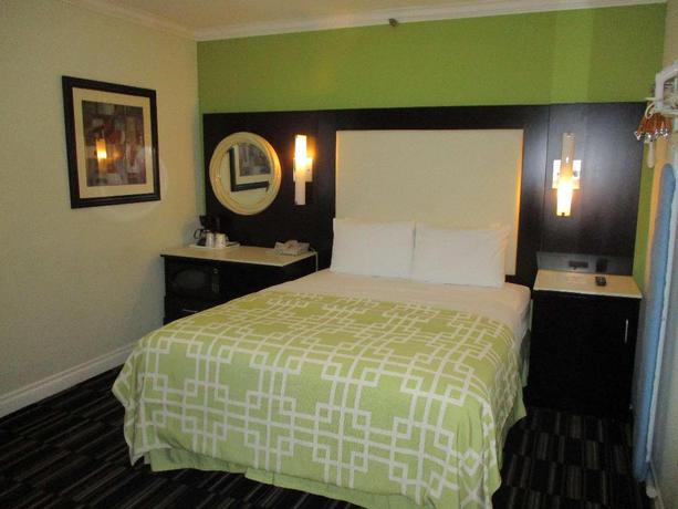 Imagen de la habitación del Hotel SureStay Hotel by Best Western Beverly Hills West. Foto 6